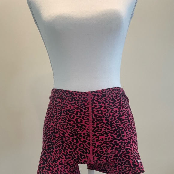 Reebok Pink & Black Biker Shorts. Medium - Picture 1 of 5